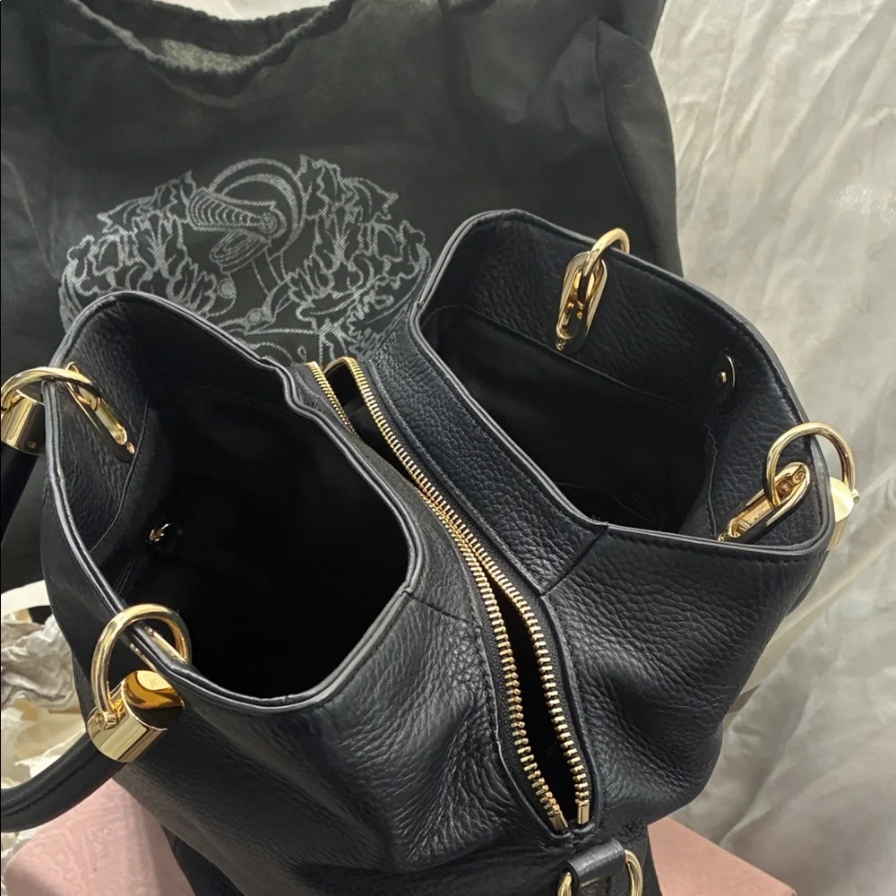 New Vince Camuto Black Leather Handbag with Gold Hardware - Picture 5 of 8